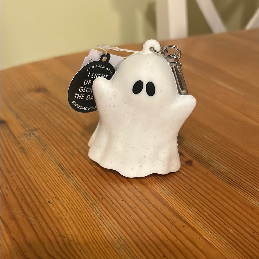 Bath & Body Works White Ghost Light-Up Hand Sanitizer Holder